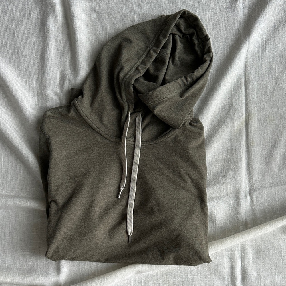 Women’s Vuori Halo Essential hoodie